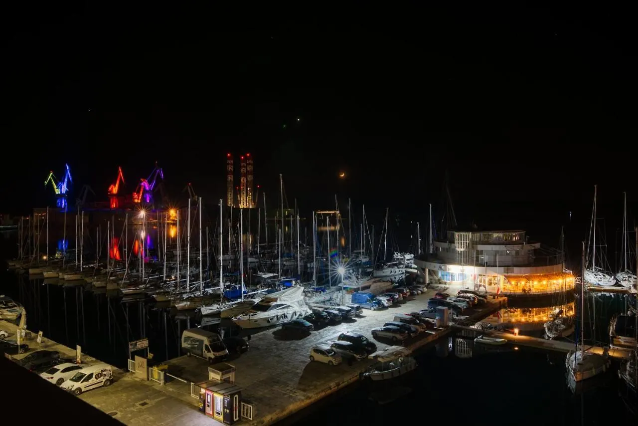 Studio Apartment Harbour Pula Croatia